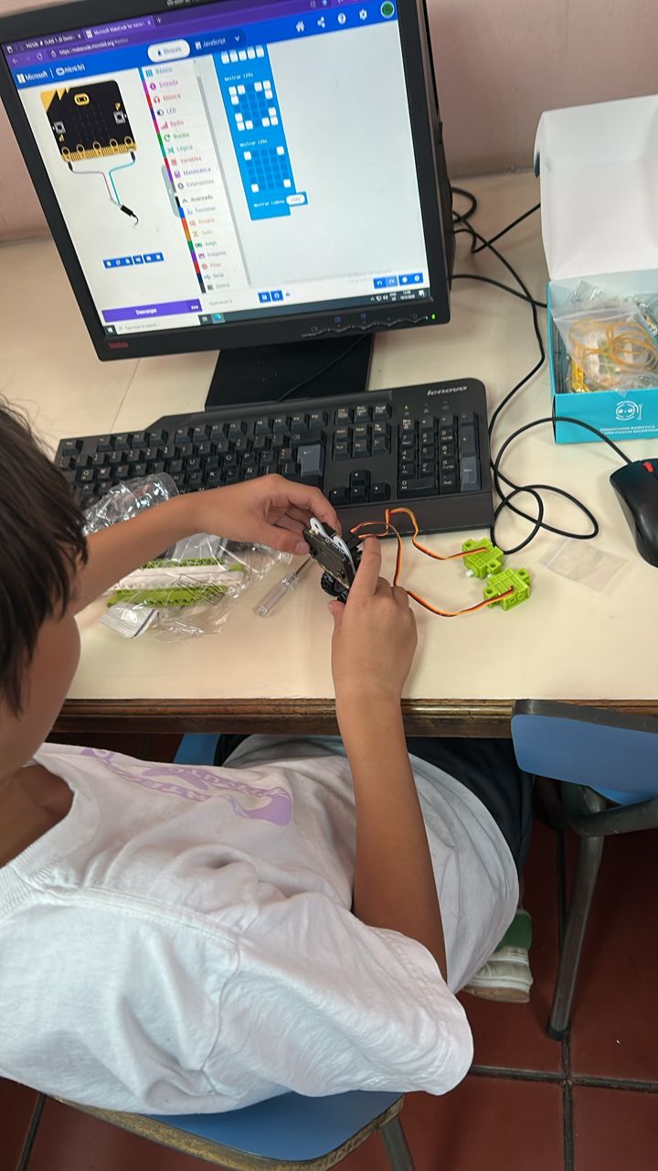 Robótica educativa en Montecarmelo